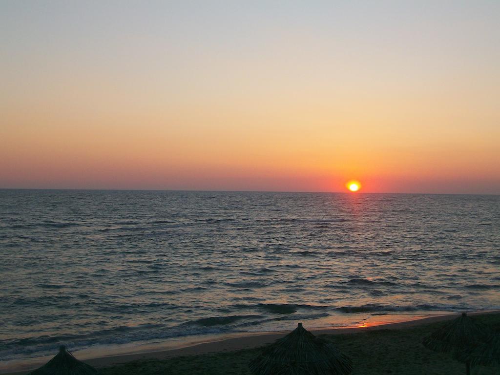 Alonaki Beach 普雷韦扎 外观 照片